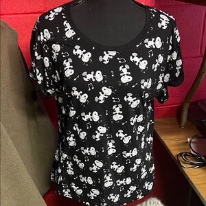 Chic Black and White Snoopy Print Women's Tee